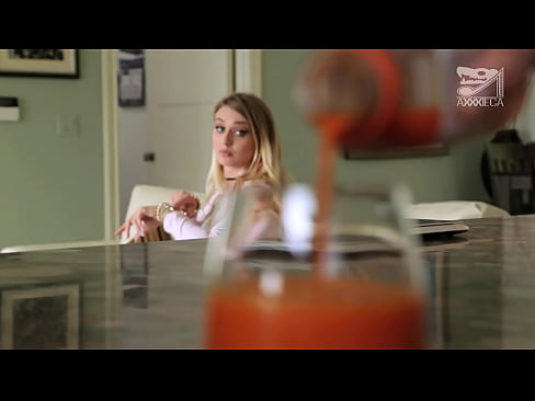 ❤️ ʻO ke kaikamahine wela me ka uʻi nui a me ka puʻu paʻa loaʻa ka moa mai ka loser, akā paʻakikī loa ❤ Pono ma haw.assistirhentai.ru ☑